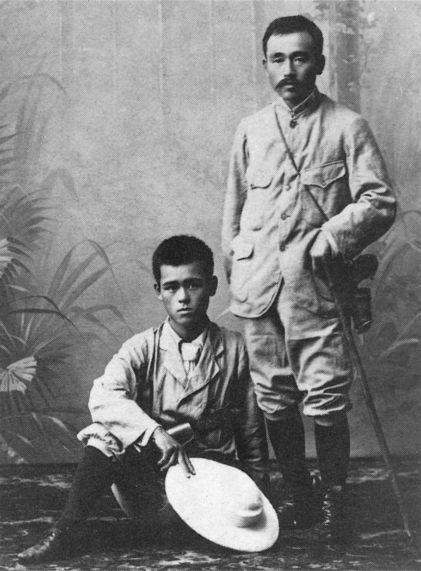 1688729483297991.jpg 作者.jpg